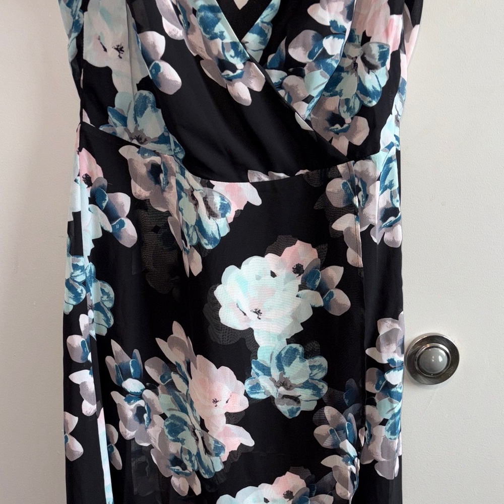 Ricki's Black High-Low Floral Midi Dress with Lace-Up Back - Picture 5 of 11